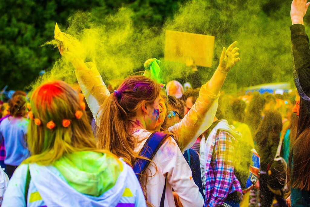 the festival of colors 2390077 1280